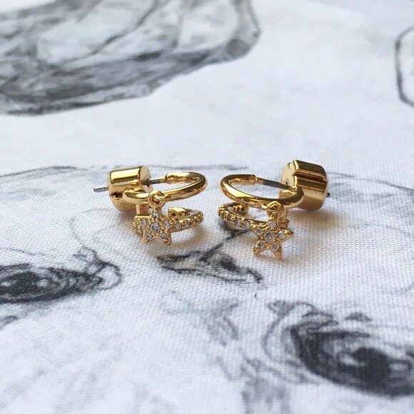 ❤︎ Kate Spade ❤︎ Sparkly star huggie earrings - Picture 3 of 5